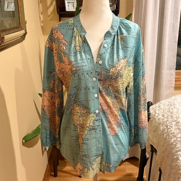 Map Print Button-Up Shirt - Picture 3 of 4